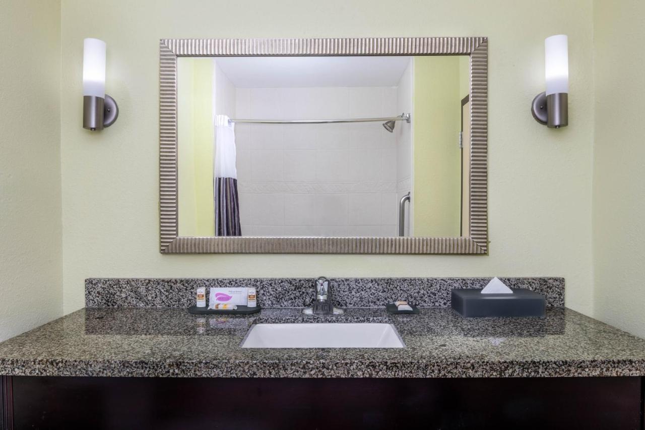 La Quinta By Wyndham Hinesville - Fort Stewart Εξωτερικό φωτογραφία
